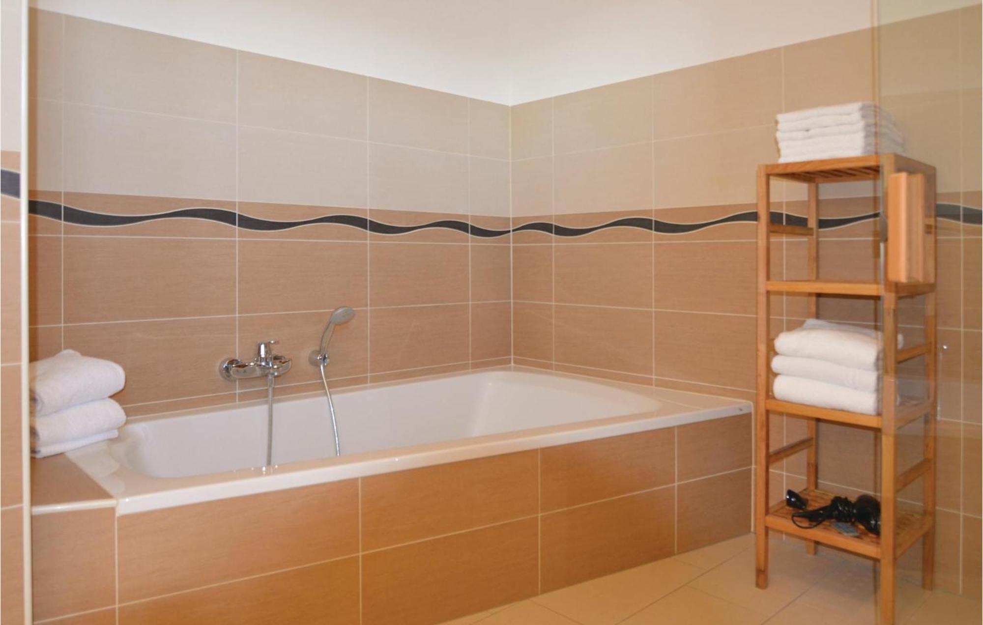 Stunning Apartment In Dagebuell With Wifi Exterior photo